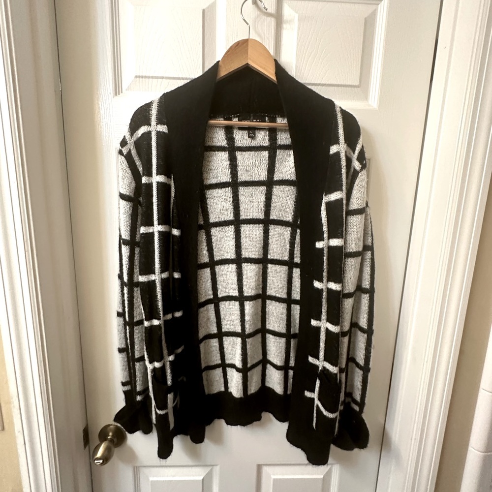 Romeo + Juliet Sweater Cardigan sz Large